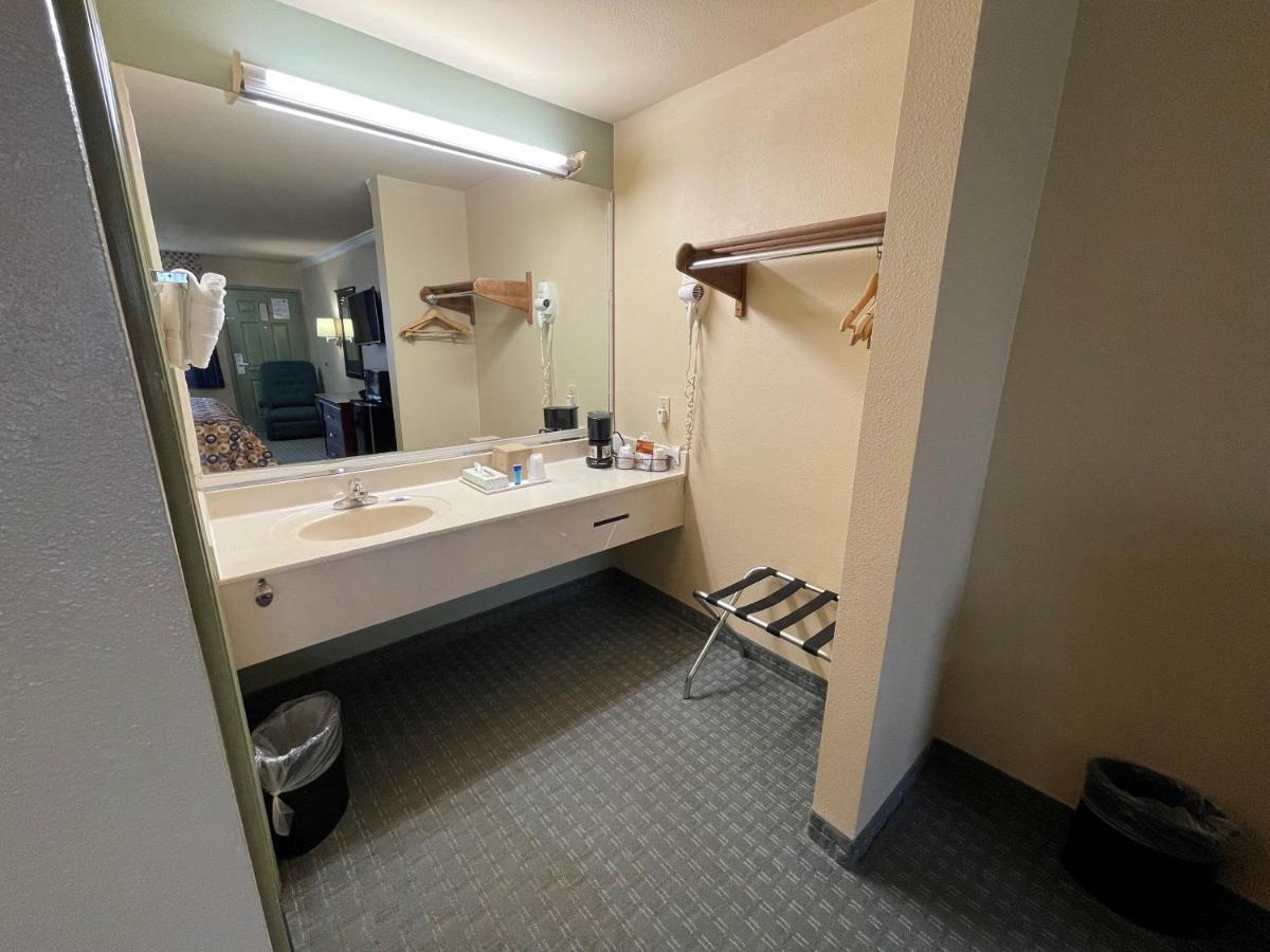 Americas Best Value Hobby Airport 3* Houston