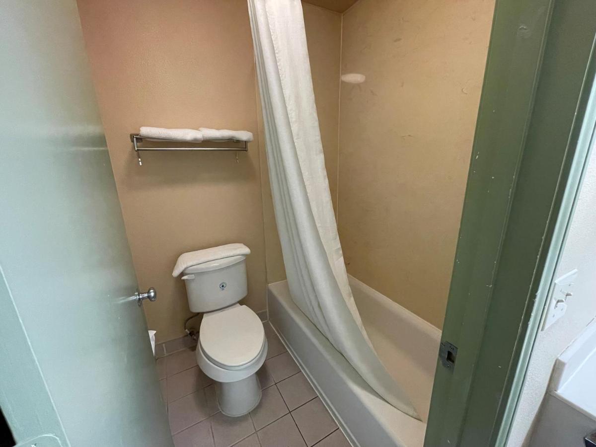 Americas Best Value Hobby Airport 3* Houston