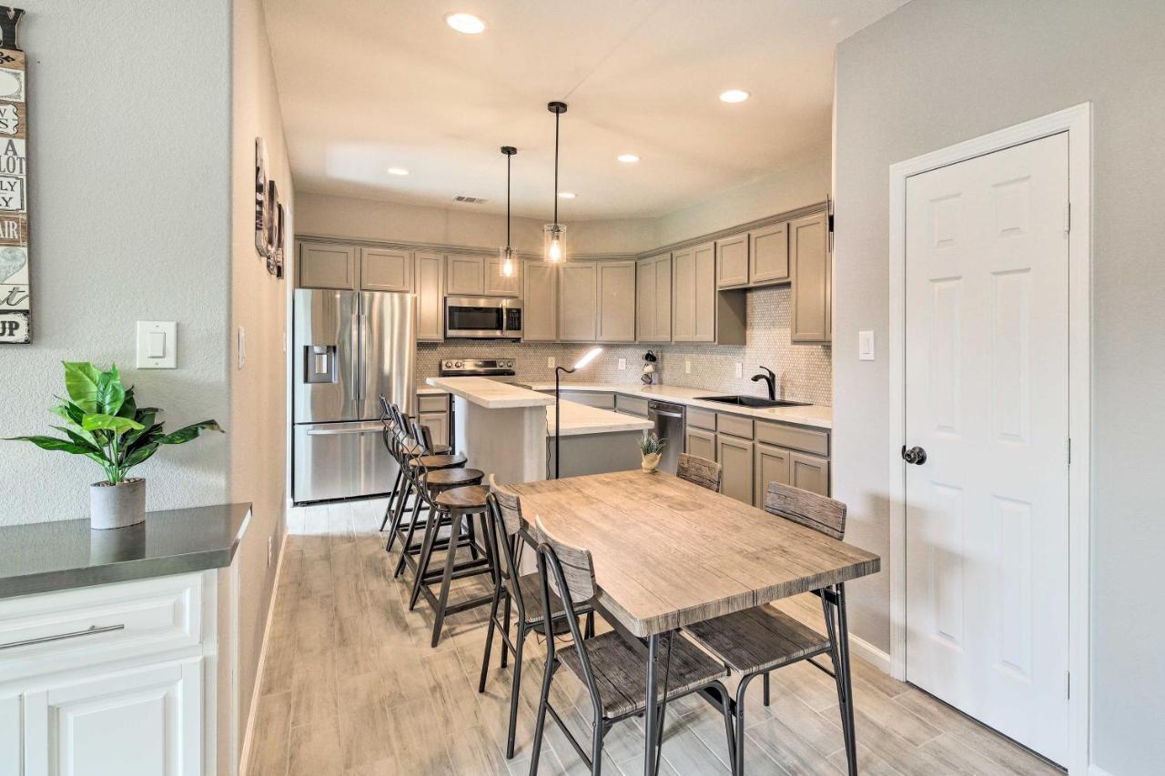 Pet-friendly Townhome With Fenced Yard Holiday home Houston