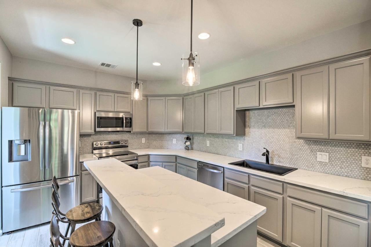 Pet-friendly Townhome With Fenced Yard Holiday home Houston