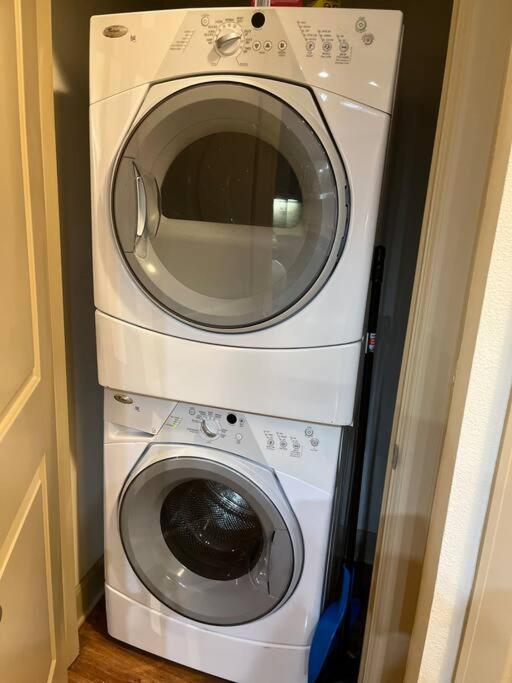 Apartment Luxury One Bedroom Located By Med Center/nrg