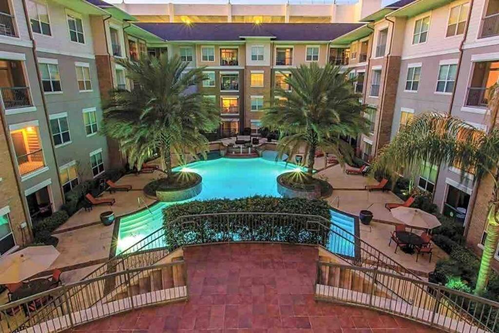 Luxury One Bedroom Located By Med Center/nrg Apartment Houston