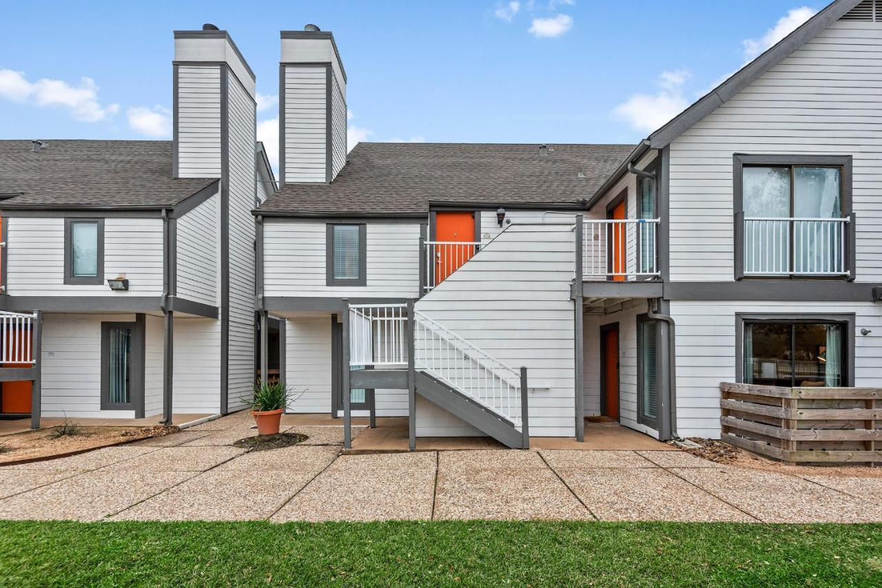 W Handicap Access - Walk To Texas Medical Center, Nrg, Rice University, Parks, Zoo Apartment Houston