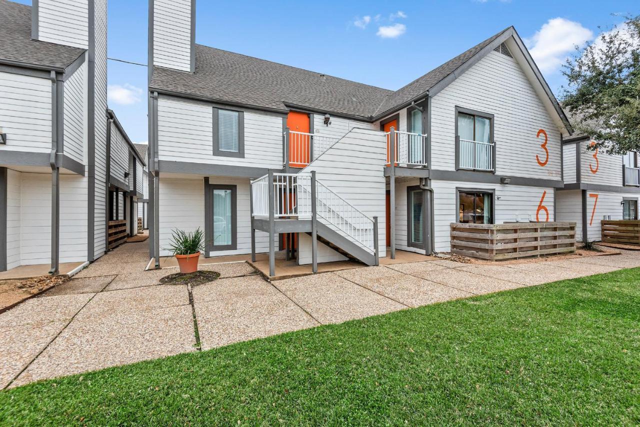 Apartment W Handicap Access - Walk To Texas Medical Center, Nrg, Rice University, Parks, Zoo *
