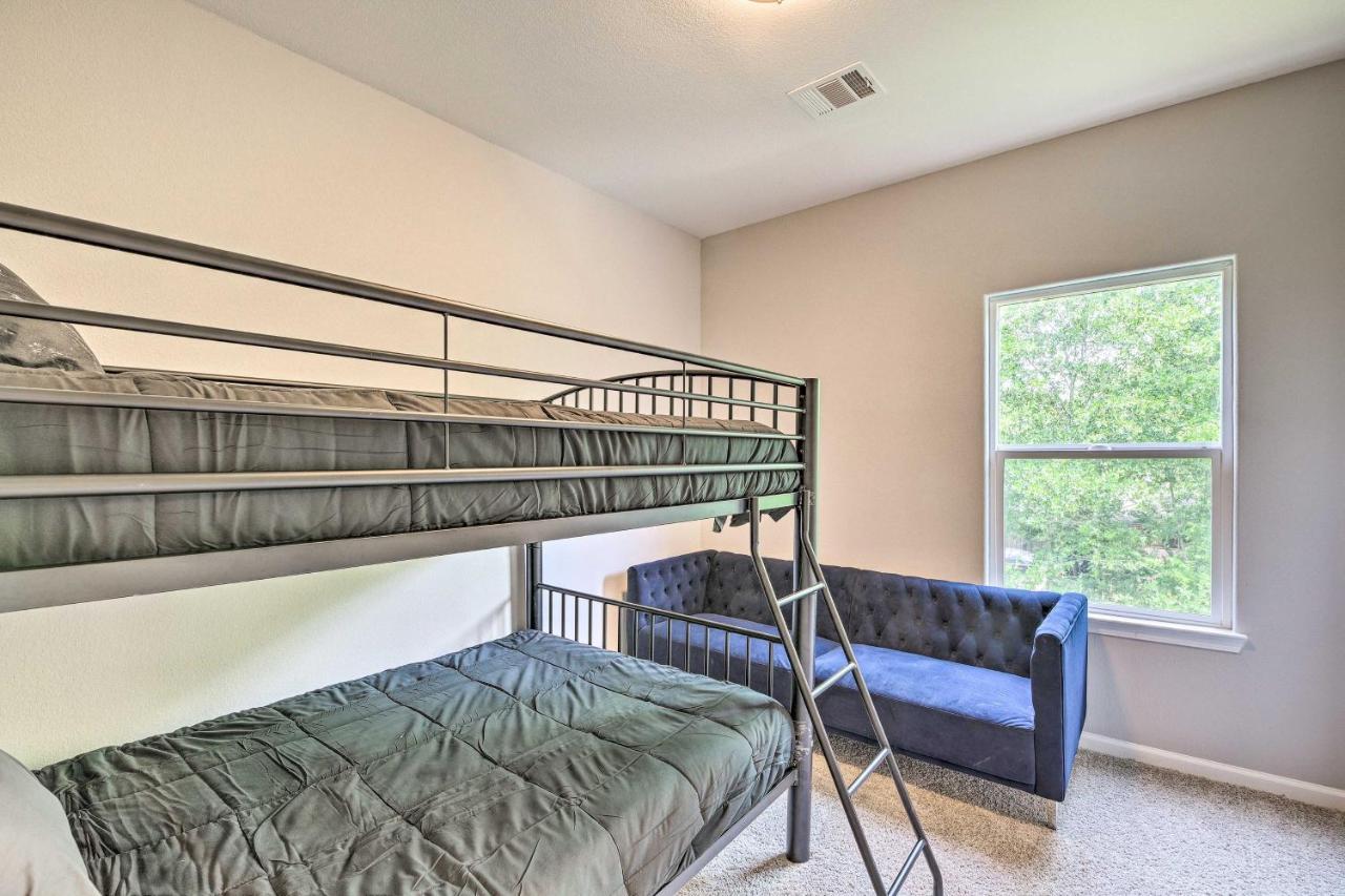 Pet-friendly Townhome With Fenced Yard Holiday home Houston