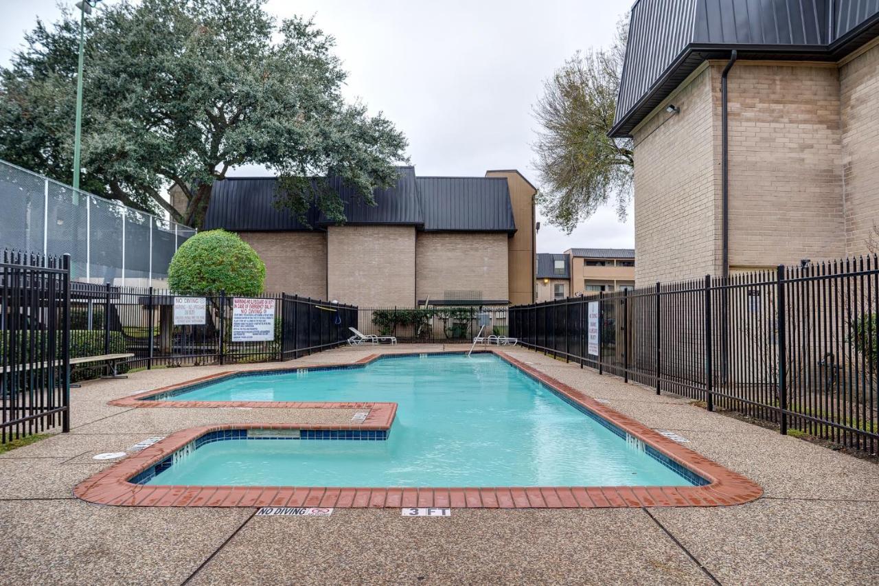 Spacious 3br, 2ba Near Medcenter & Nrg Apartment *