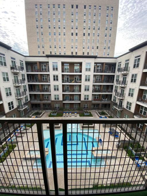 Luxury Close To Everything W Free Parking 5 *