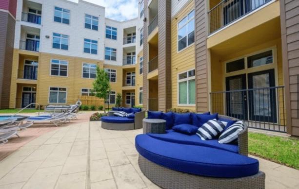 Apartment Walk To Nrg-city View Balcony- Free Parking-2bdrm Near Nrg-med Center-galleria-downtown Houston