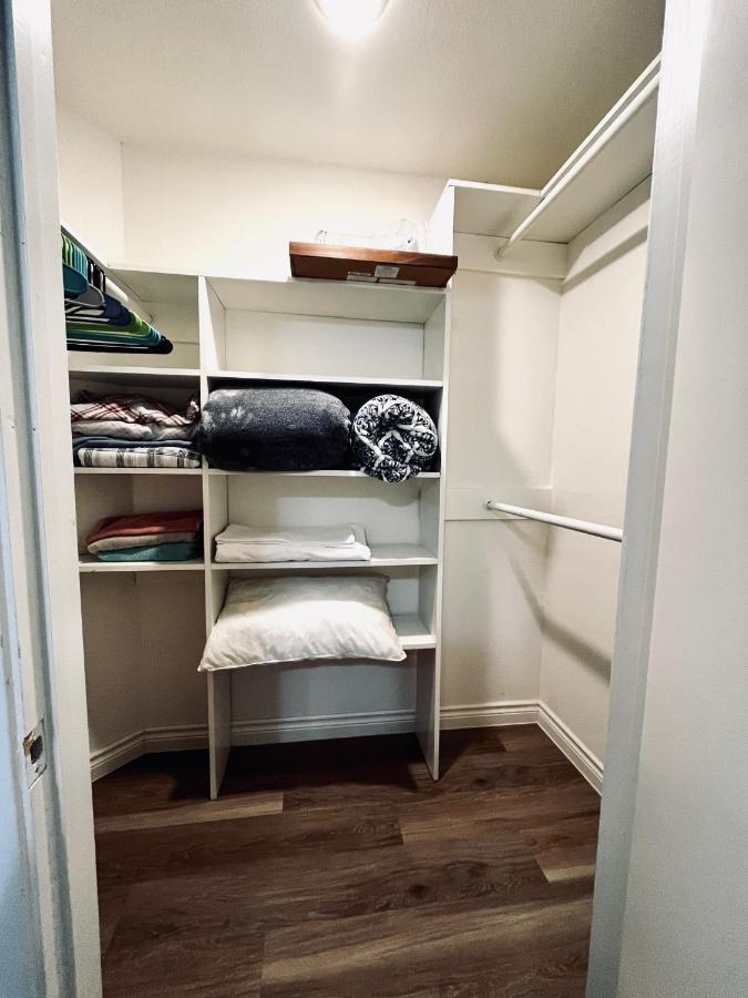 Homestay Cozy Private Bed & Bath Near Medical Center, Galleria And Dt