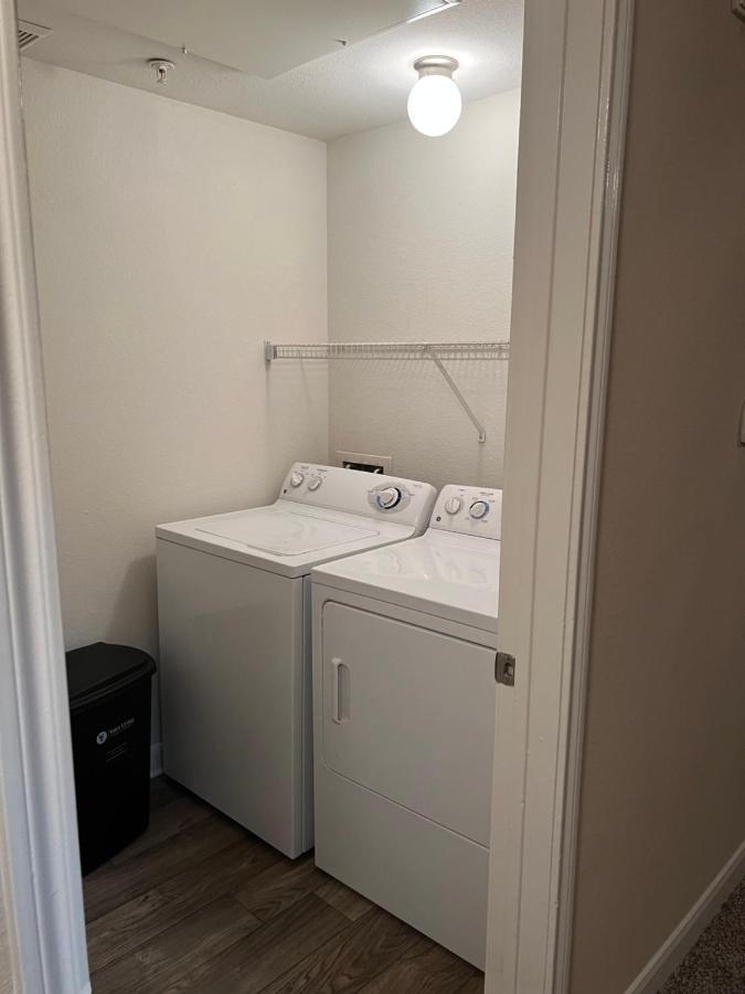 Smoke Free Amazing Spacious 2 Beds 2 Baths Modern Living Apartment Houston