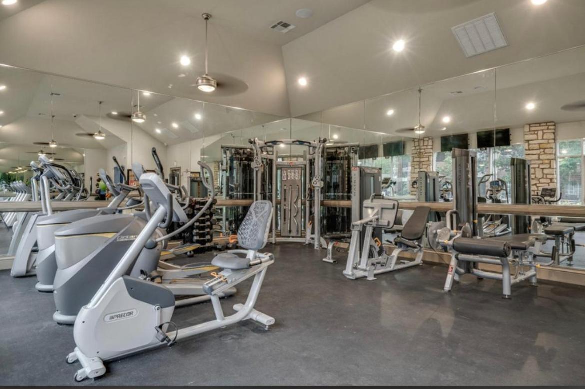 Apartment Smoke Free Amazing Spacious 2 Beds 2 Baths Modern Living *
