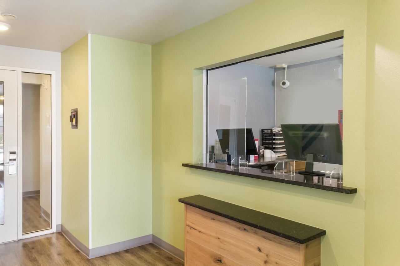 Hotel Woodspring I-45 Airtex