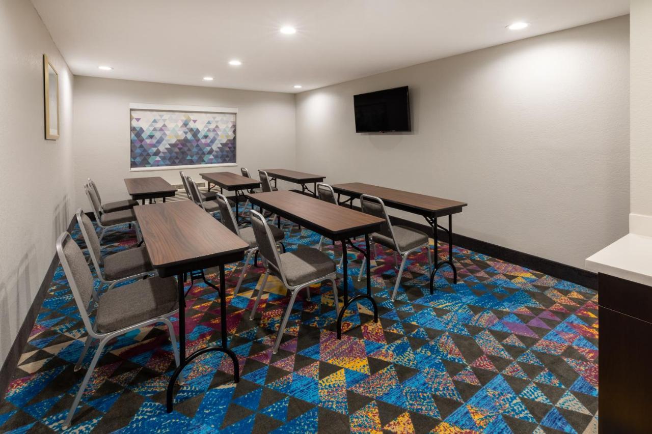 Hotel La Quinta By Wyndham Nw Brookhollow Houston