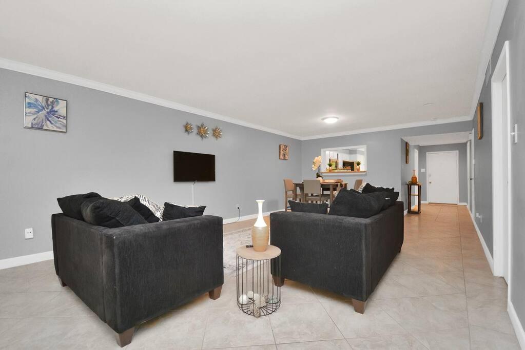 Double Master Near Med Ctr, Nrg Arena 2 Apartment *