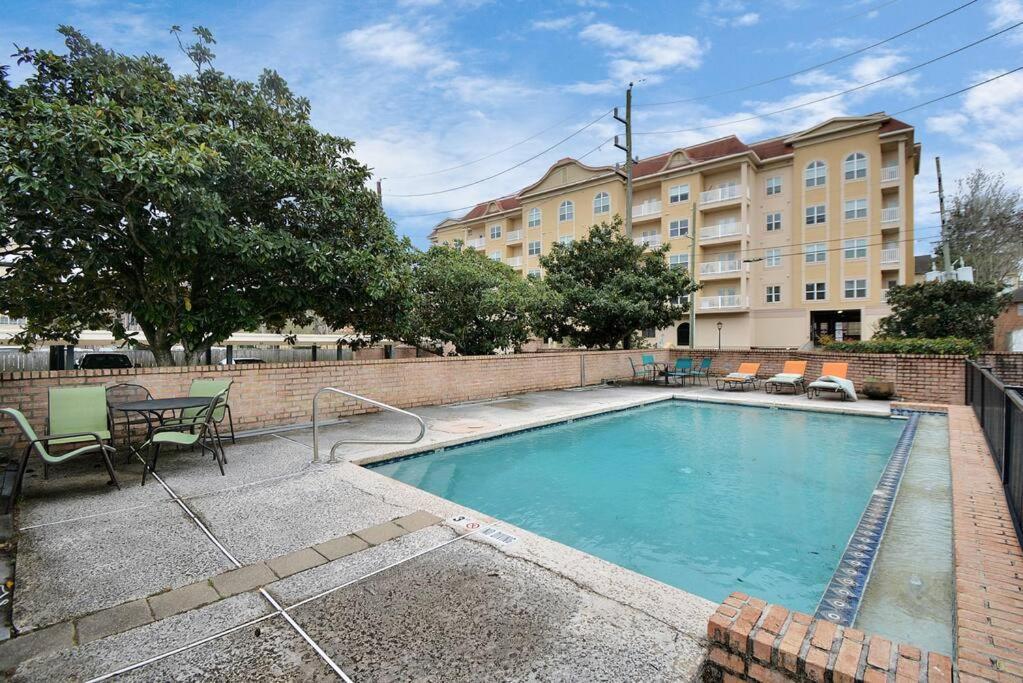 Double Master Near Med Ctr, Nrg Arena 2 Apartment