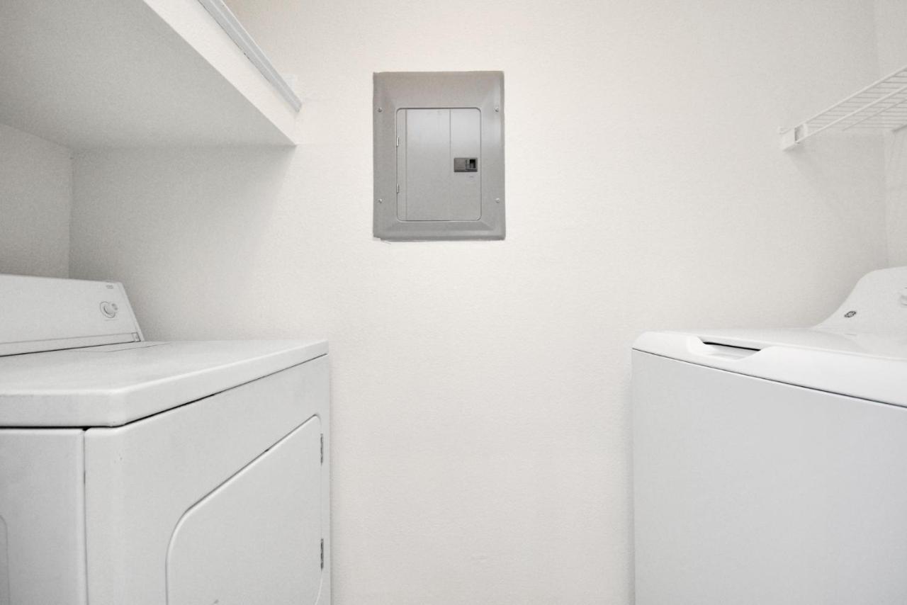 Apartment Grey Essence Smart Hub Pool, Gym &free Parking Houston
