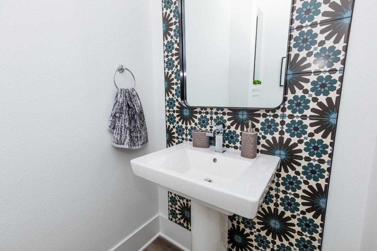 Beautifully Decorated, Modern Downtown Holiday home Houston