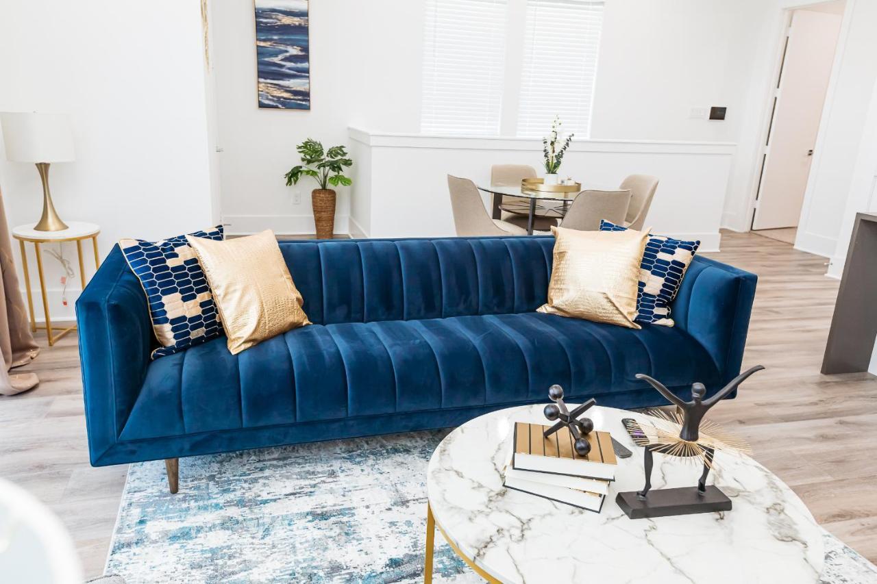 Beautifully Decorated, Modern Downtown Houston