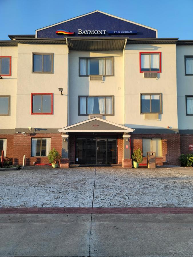 Hotel Baymont By Wyndham Brookhollow