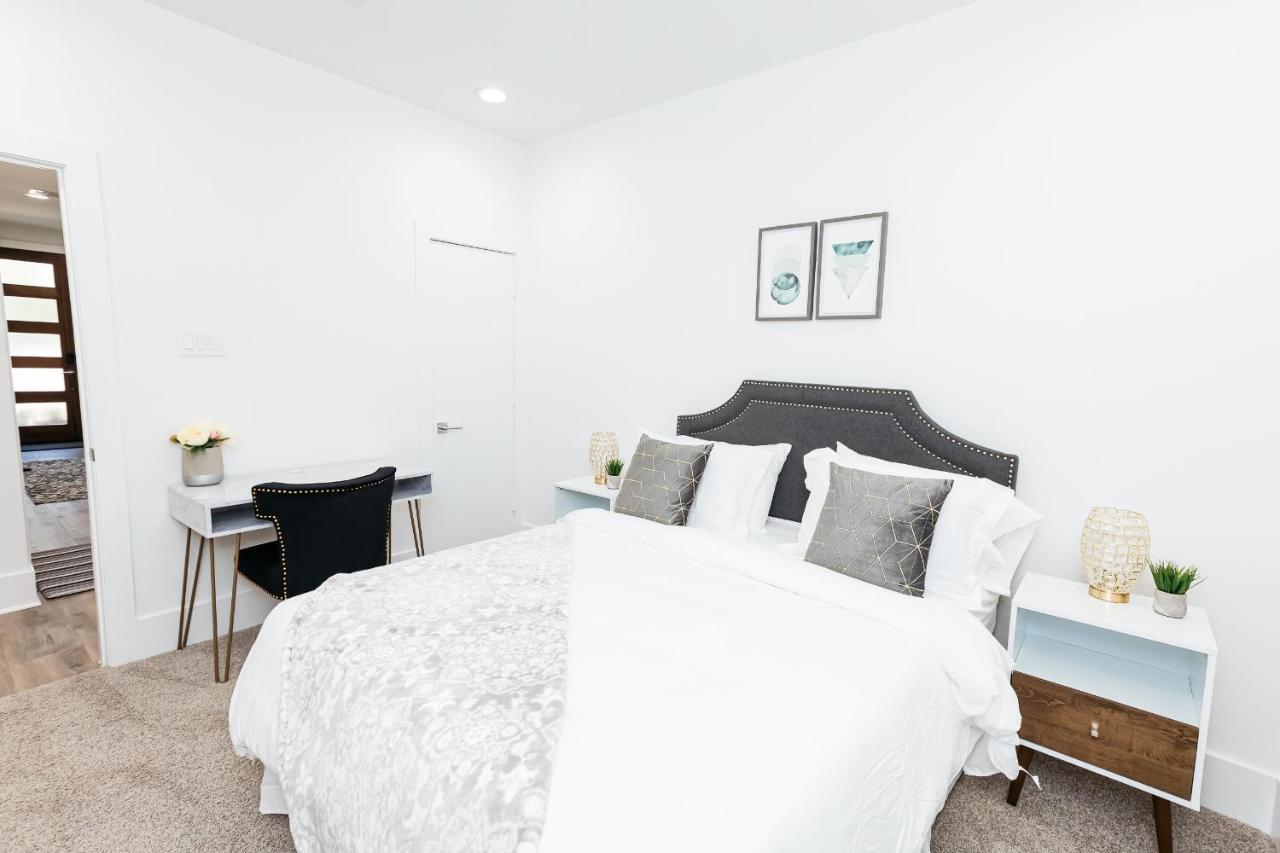 Beautifully Decorated, Modern Downtown * Houston