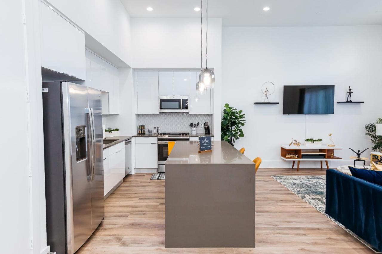 Holiday home Beautifully Decorated, Modern Downtown