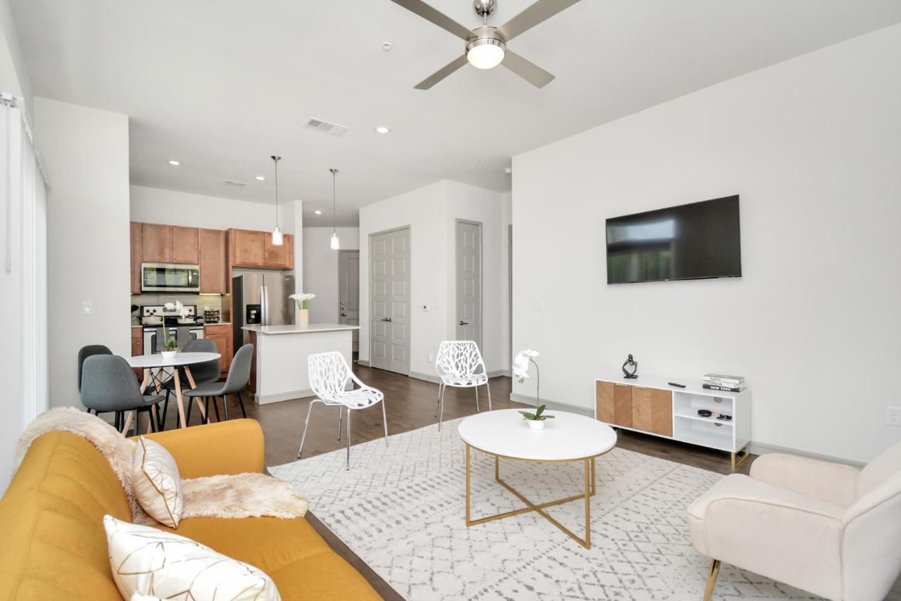 Elan Maison Smart Hub In The Heart Of Downtown Apartment *