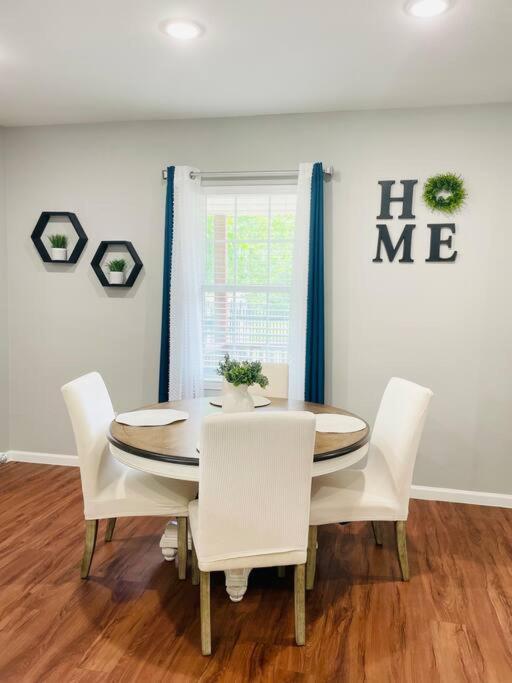 3 Bedrooms Holiday home Houston