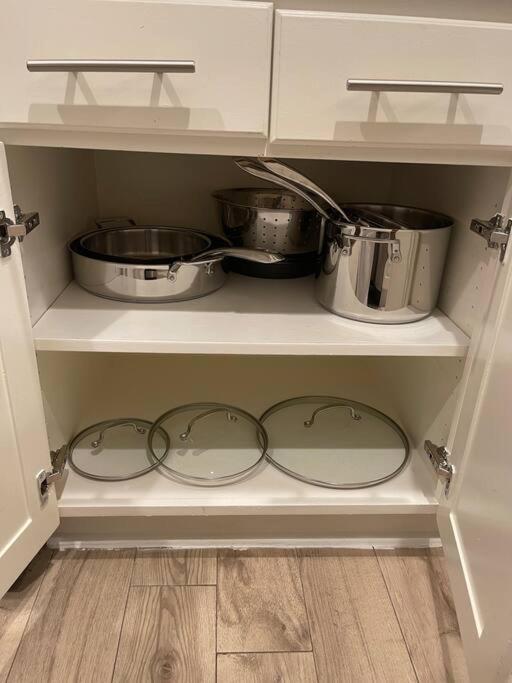 Apartment Beautiful/spacious 2 Bedroom Near Galleria