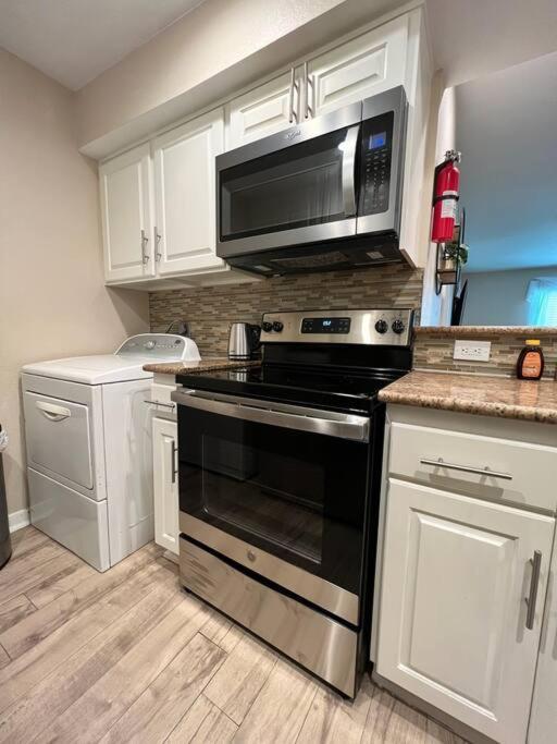 Beautiful/spacious 2 Bedroom Near Galleria Apartment Houston