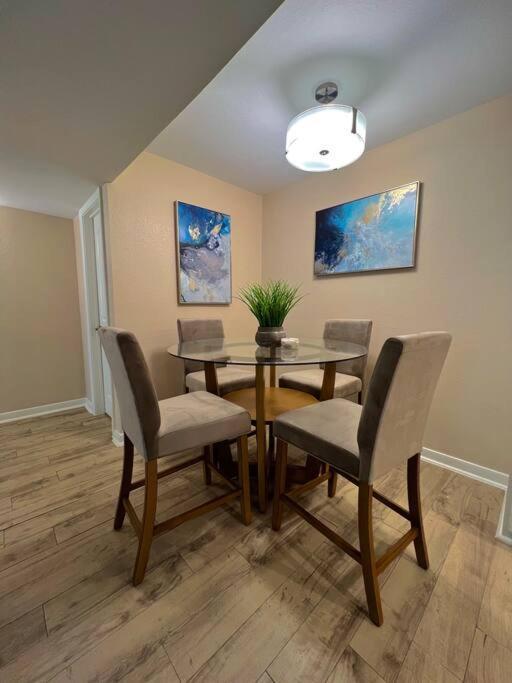 Beautiful/spacious 2 Bedroom Near Galleria