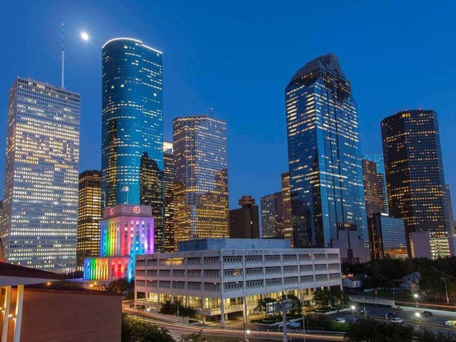 Apartment Beautiful/spacious 2 Bedroom Near Galleria Houston