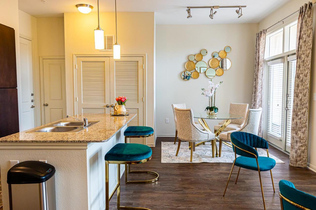 Apartment Luxe And Cozy Apt Walk To Nrg In Tx Medical Center Houston