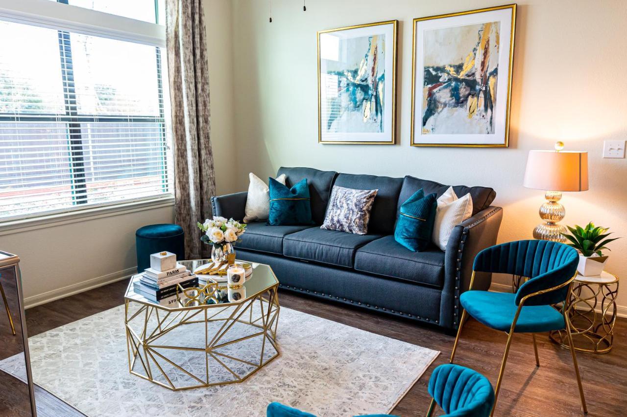 Luxe And Cozy Apt Walk To Nrg In Tx Medical Center Apartment Houston