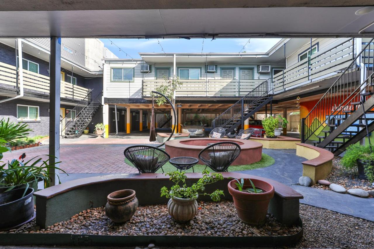 Cozy Studio With Yard Space Houston