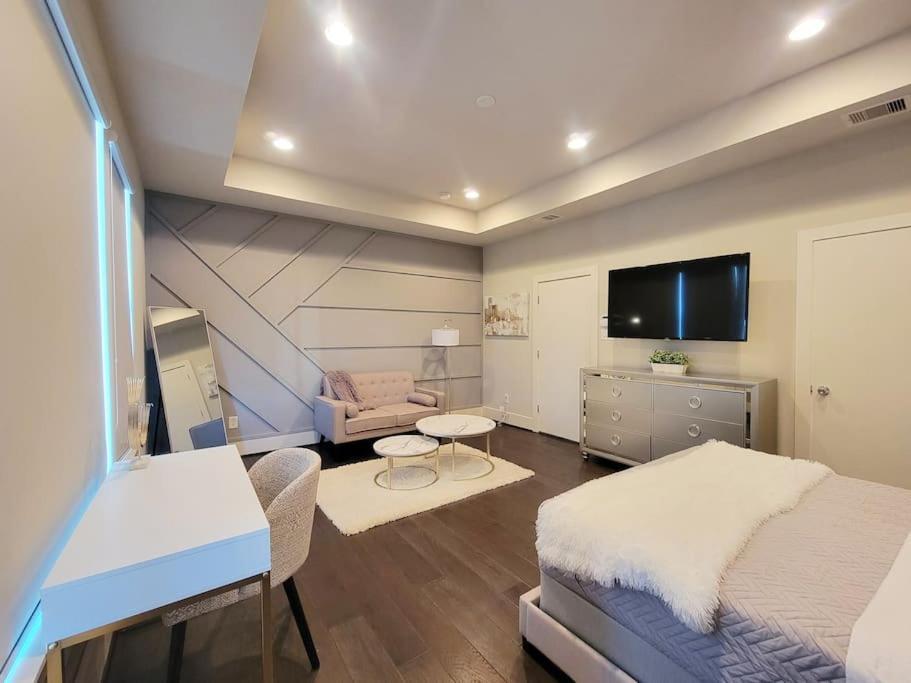 Holiday home The Posh Haus - Downtown - Grb - King Bed Houston