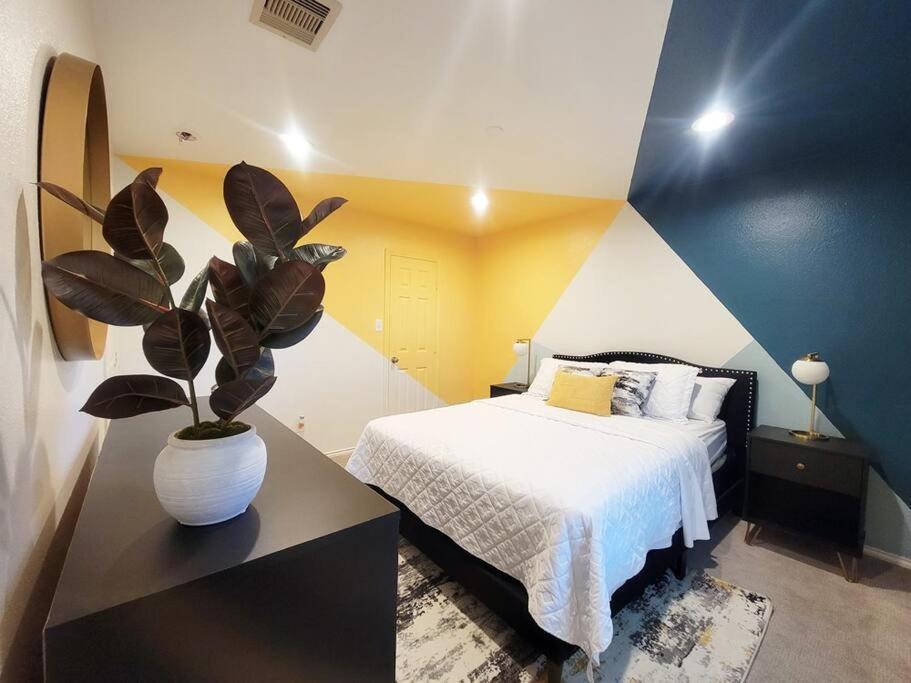 Haus Of Colours - 7 Beds - Grb - Downtown * Houston