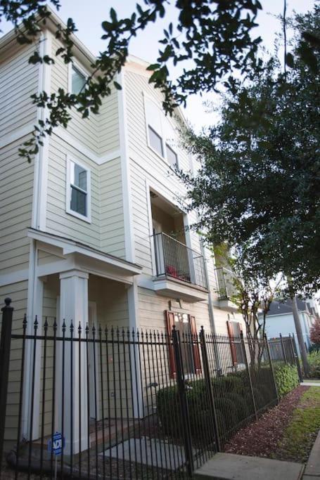 Holiday home Haus Of Colours - 7 Beds - Grb - Downtown *
