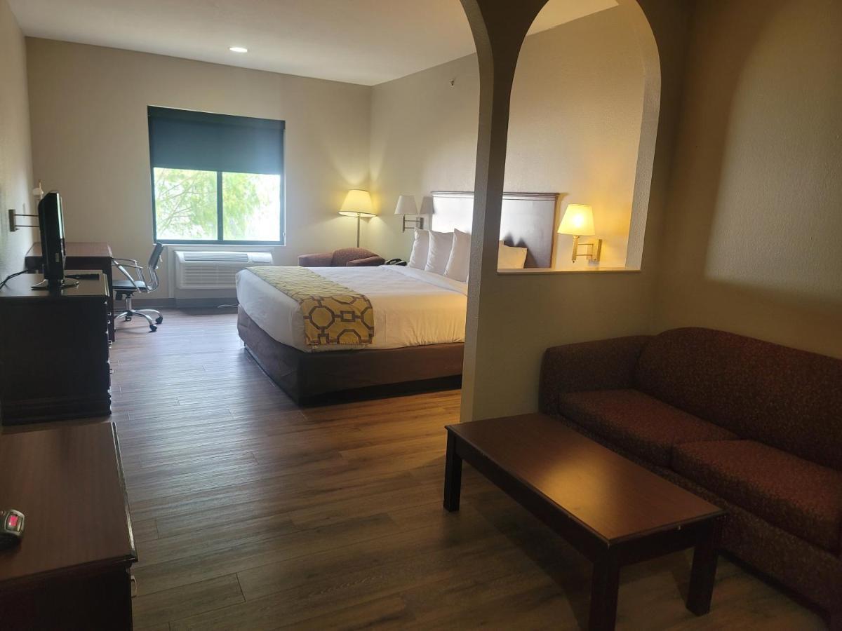 Hotel Baymont By Wyndham Brookhollow Houston