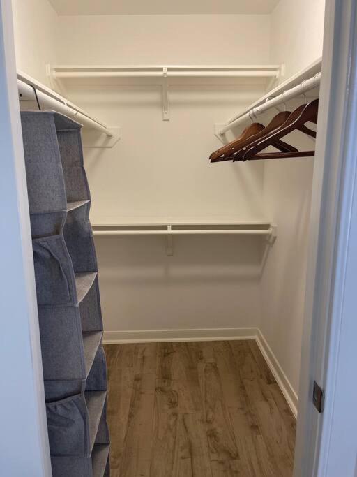Beautiful/spacious 2 Bedroom Near Galleria Houston