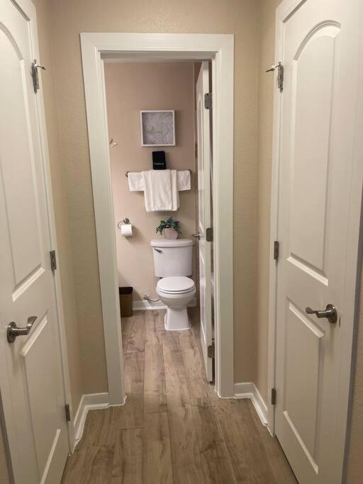 Beautiful/spacious 2 Bedroom Near Galleria Apartment Houston