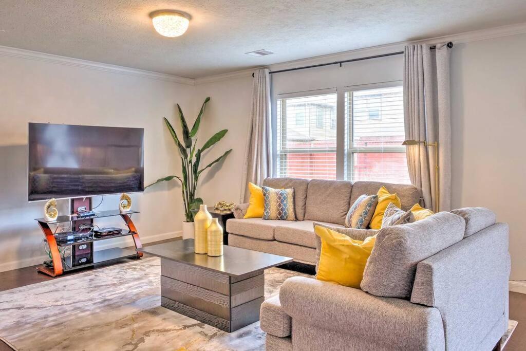 3 Bedroom 2.5 Bath With Office Holiday home Houston