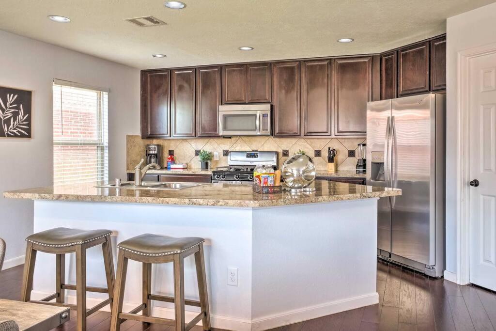 3 Bedroom 2.5 Bath With Office Holiday home *