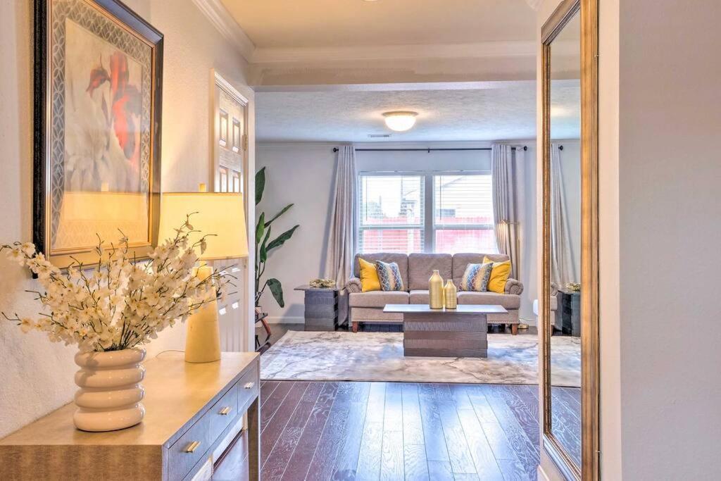 3 Bedroom 2.5 Bath With Office