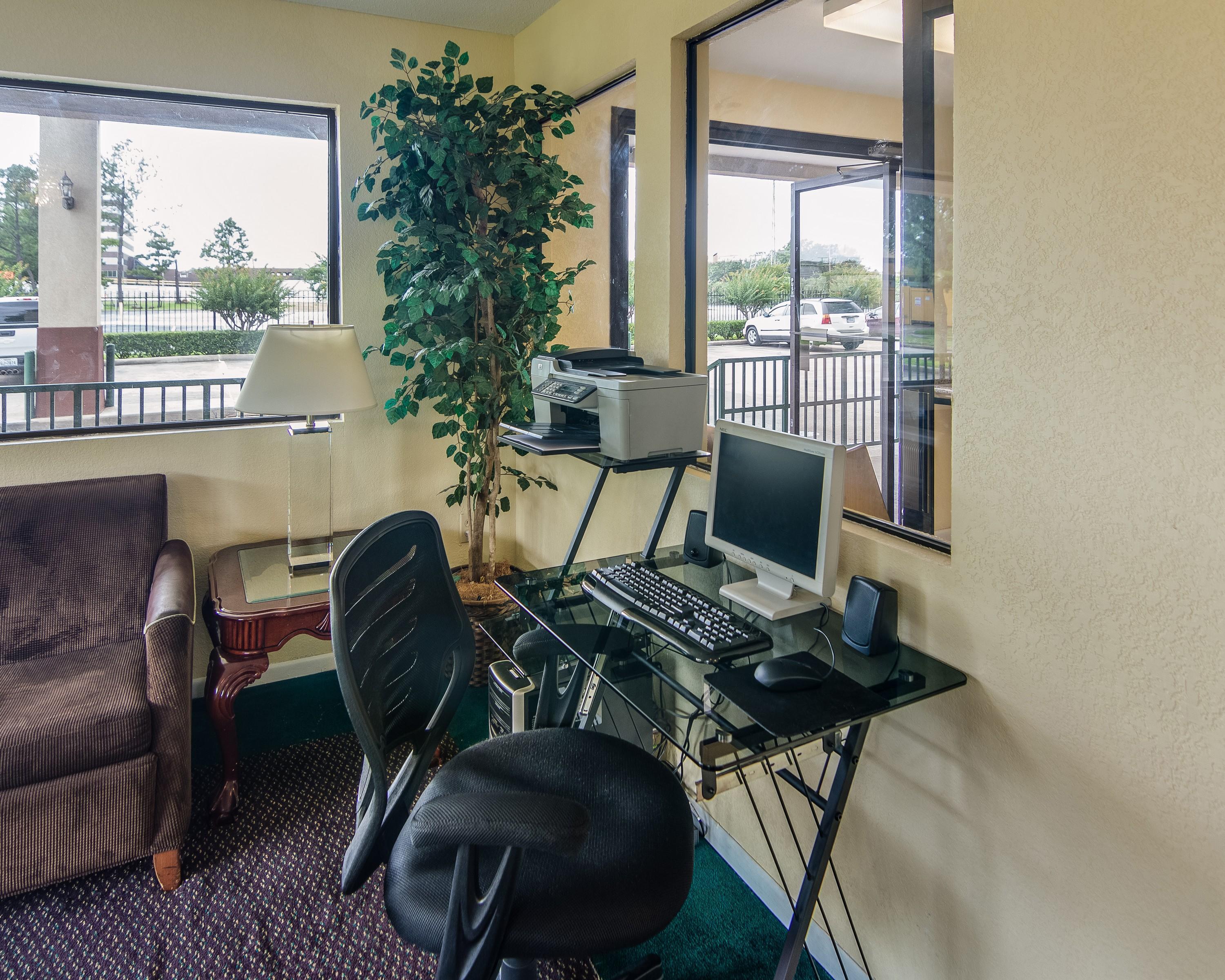 Hotel Rodeway & Hwy 290 Nw Houston