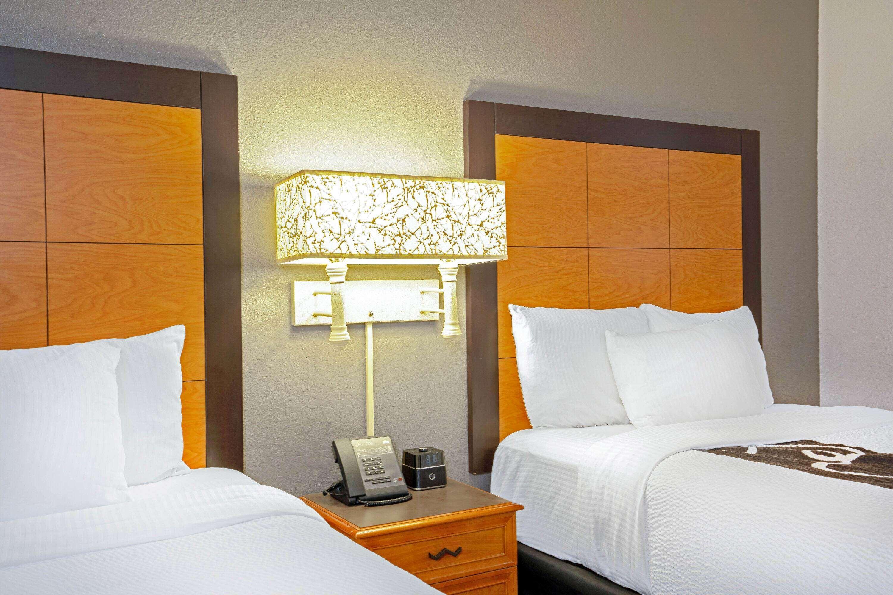 La Quinta By Wyndham West Park 10