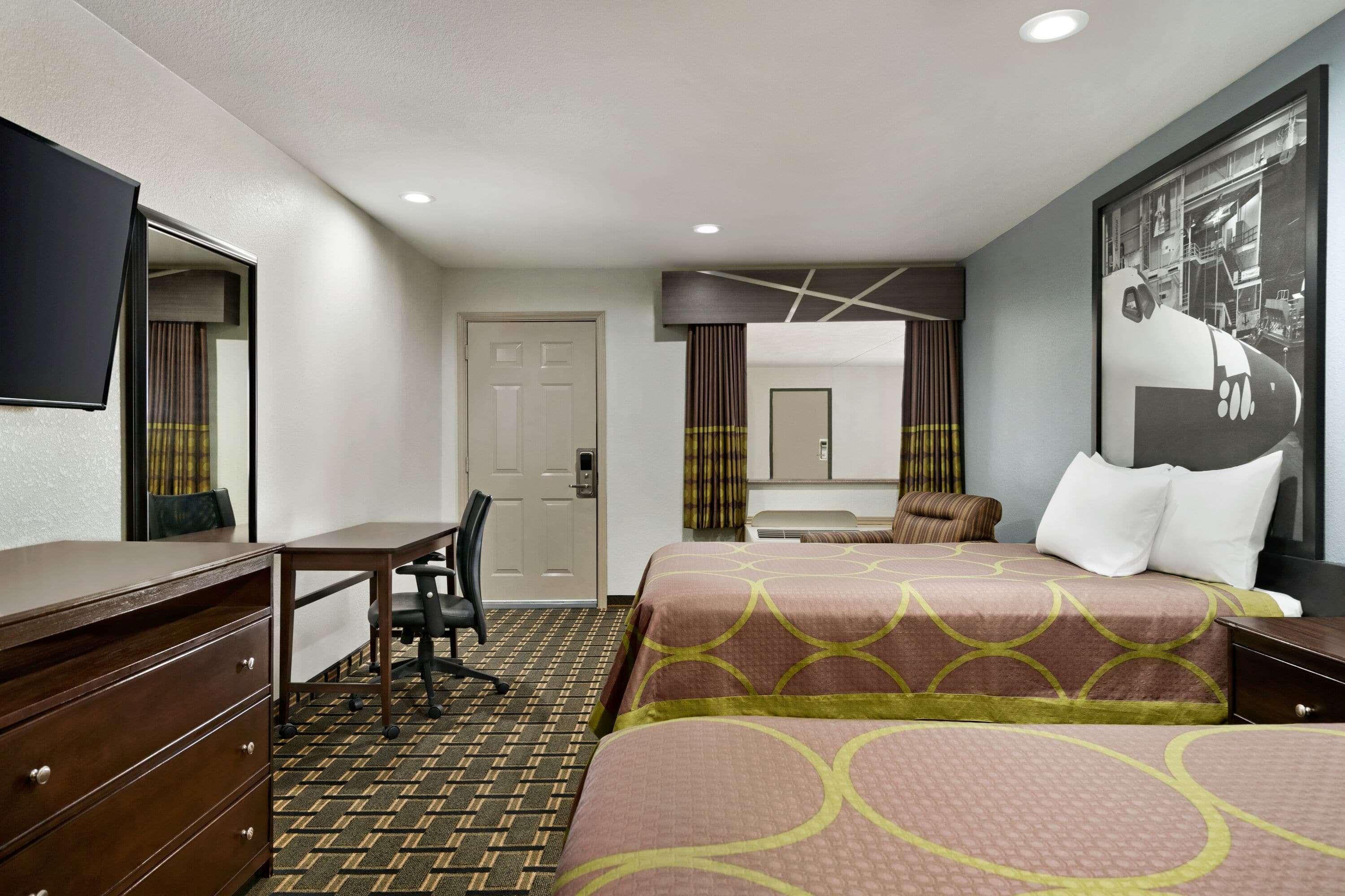 Super 8 By Wyndham Downtown I-610 Houston