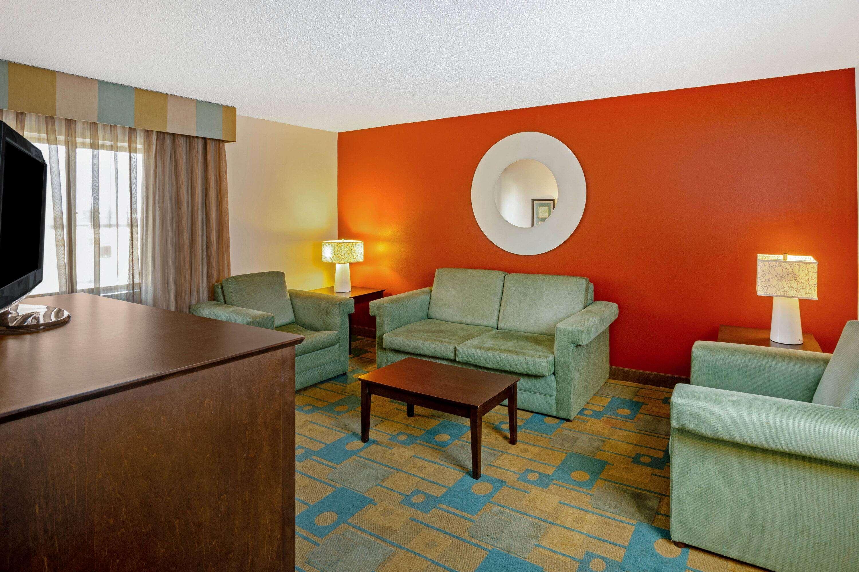 La Quinta By Wyndham Nw Brookhollow 3*
