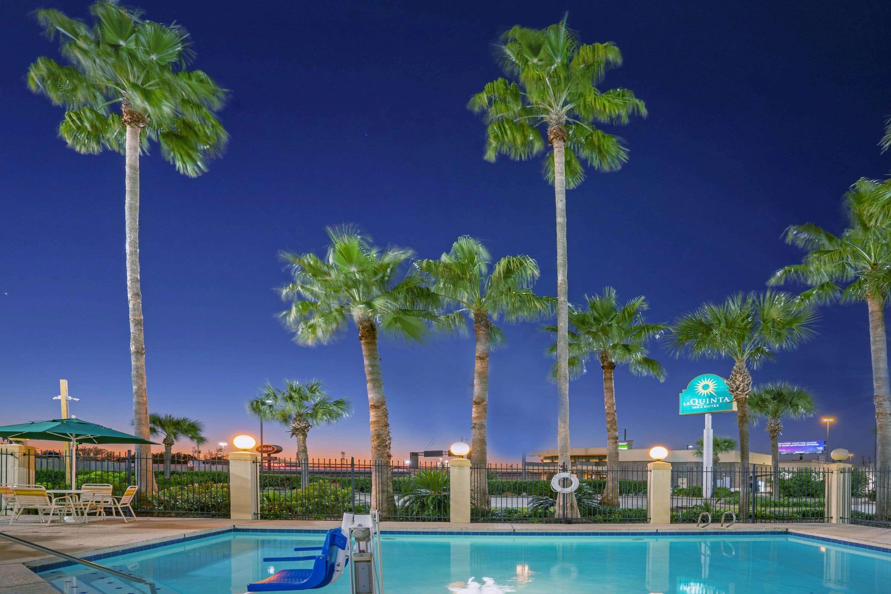 La Quinta By Wyndham Nw Brookhollow Hotel 3*