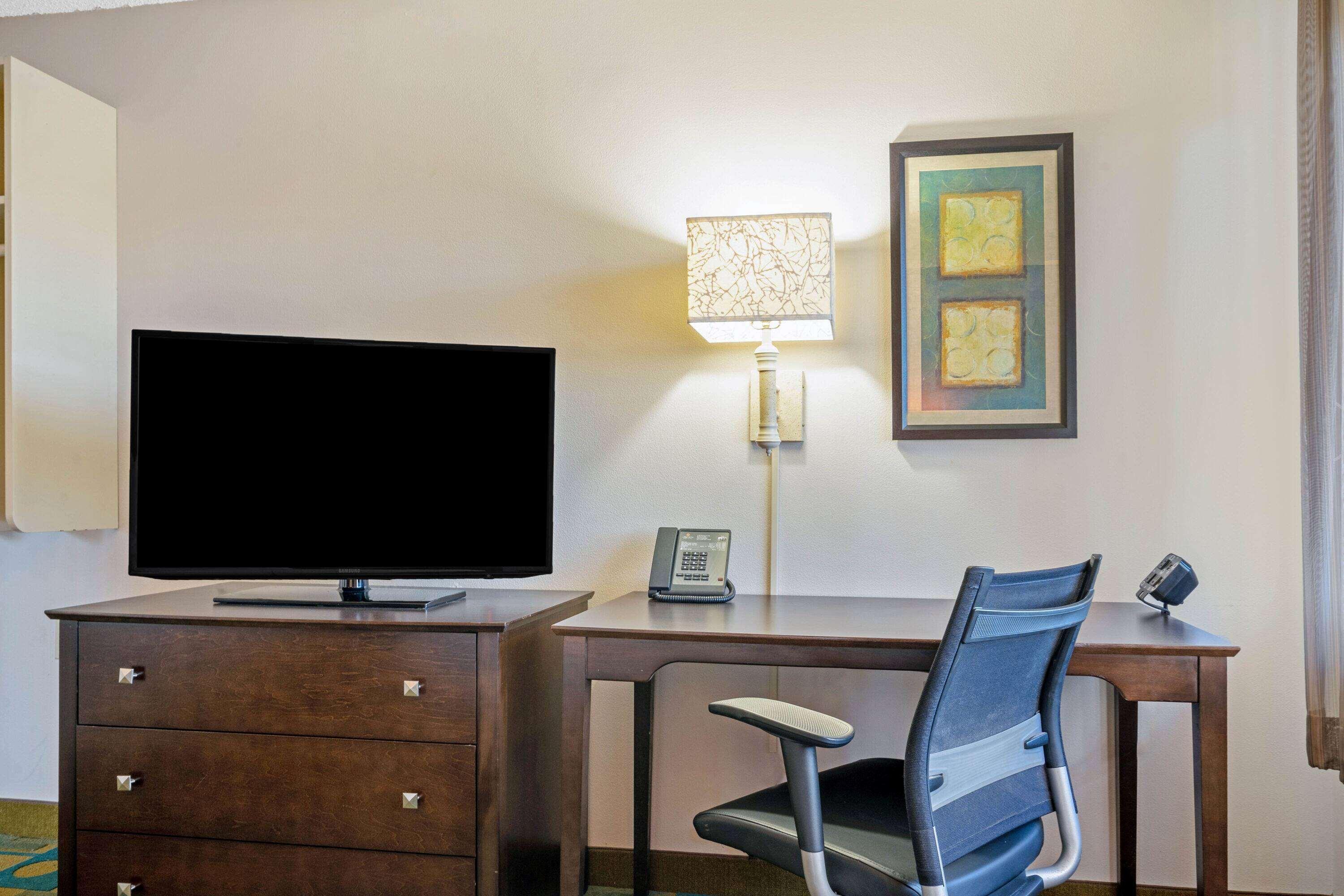 La Quinta By Wyndham Nw Brookhollow Hotel Houston