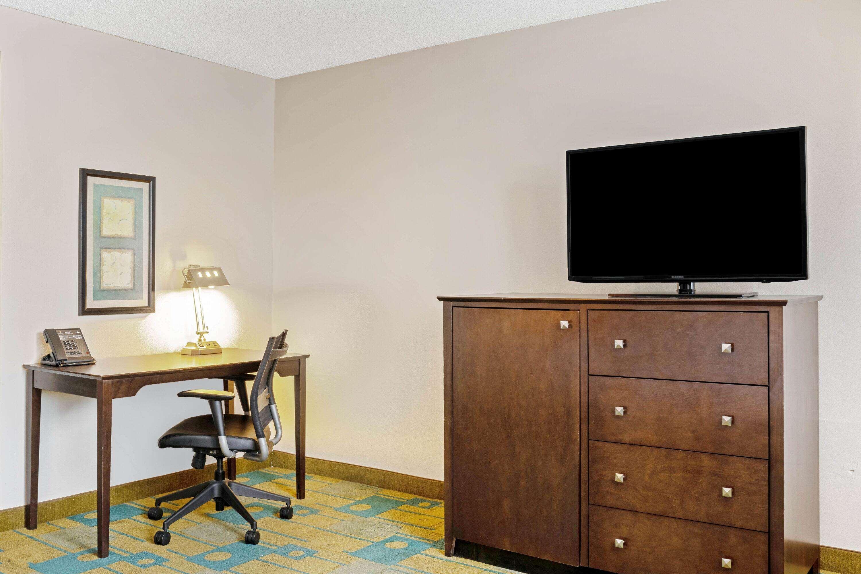 La Quinta By Wyndham Nw Brookhollow Houston